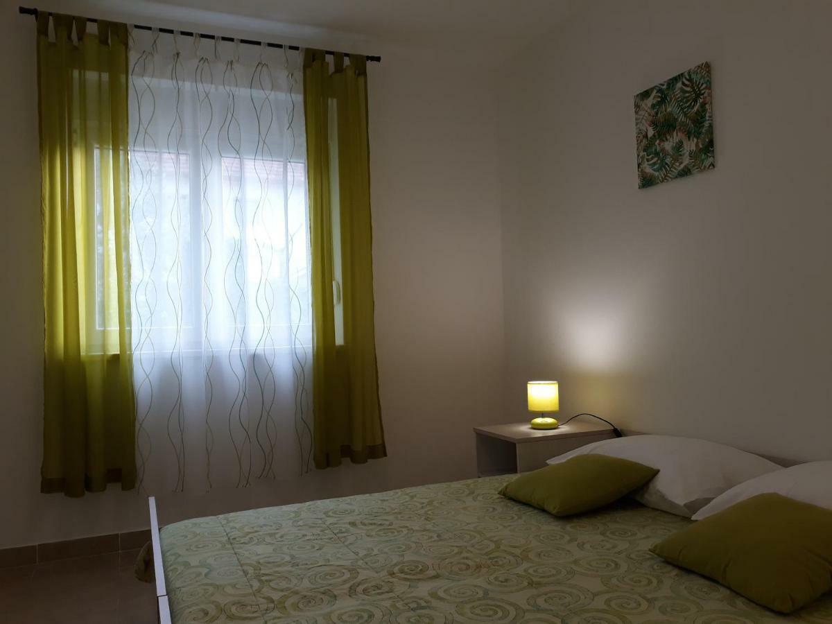 Apartments Jelicic Биоград на Мору Екстериор снимка