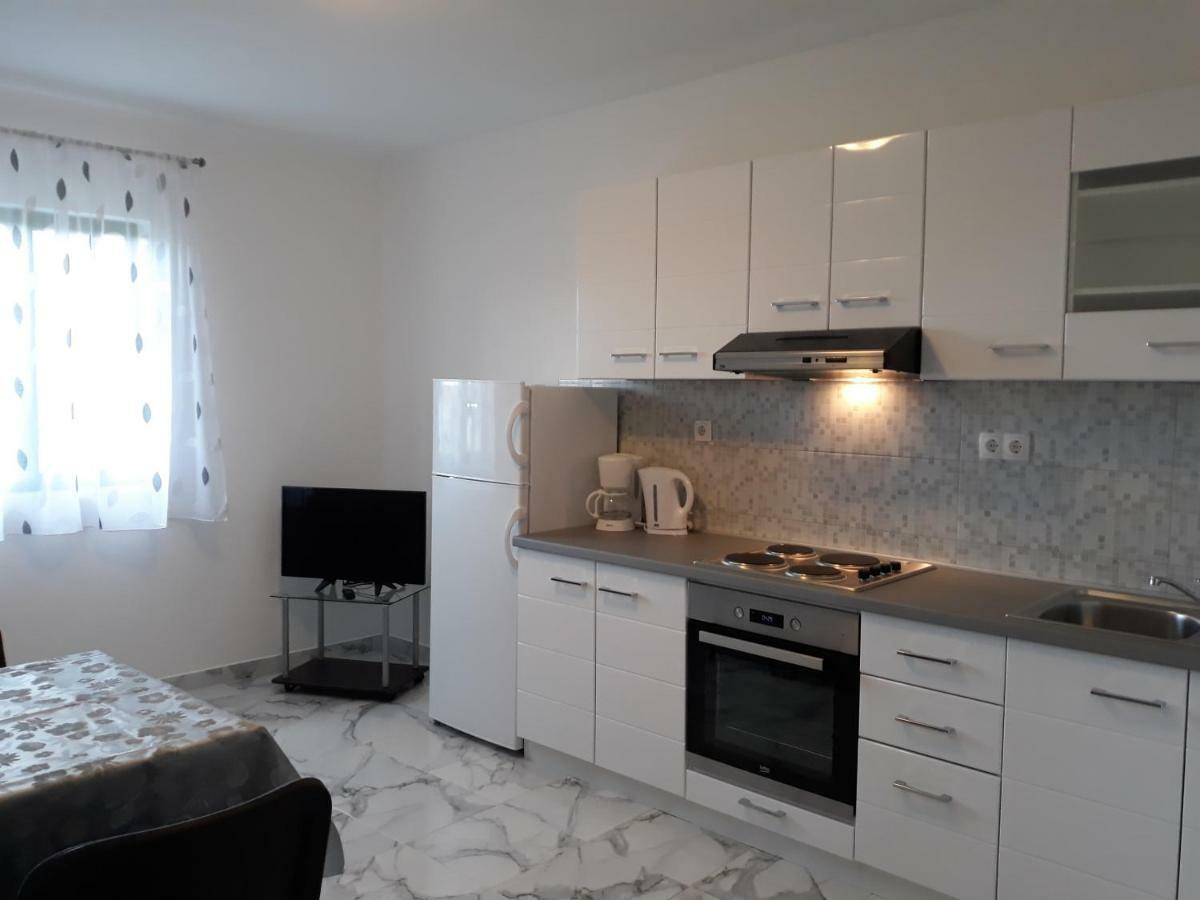Apartments Jelicic Биоград на Мору Екстериор снимка