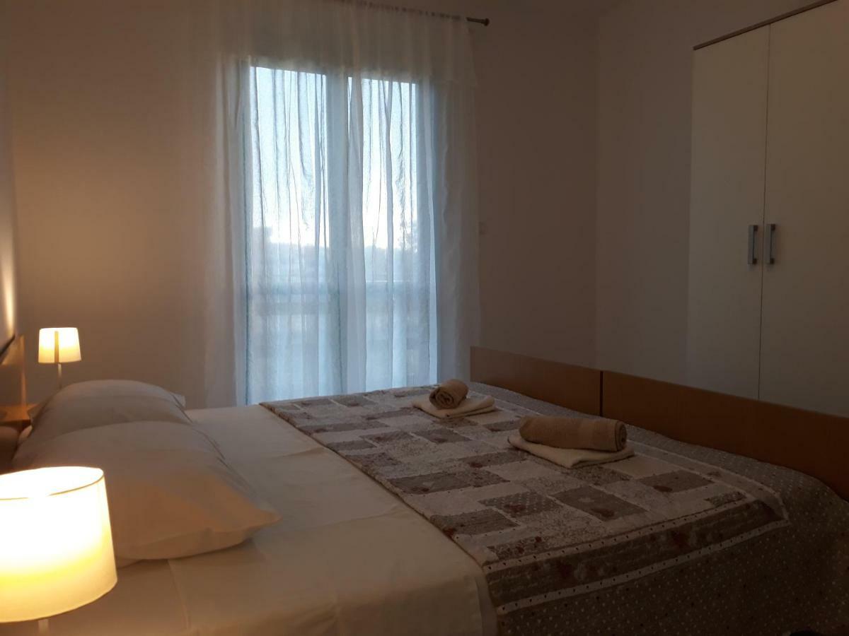 Apartments Jelicic Биоград на Мору Екстериор снимка