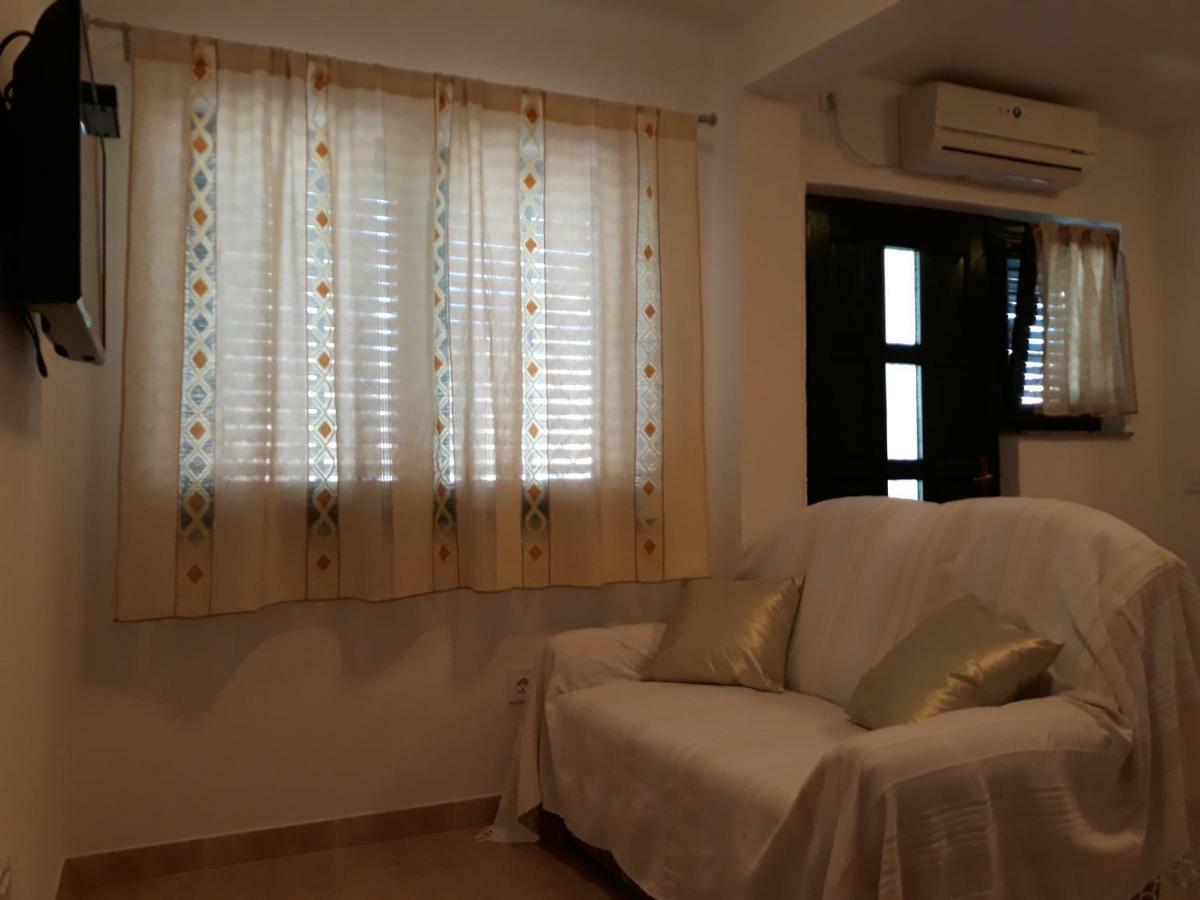 Apartments Jelicic Биоград на Мору Екстериор снимка